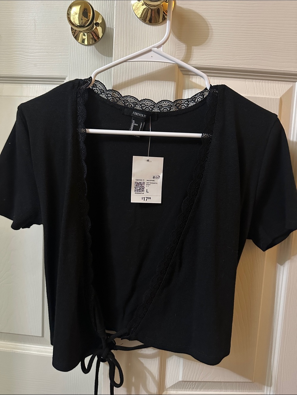 Forever 21 Black Lace-Trim Tie-Front Crop Top